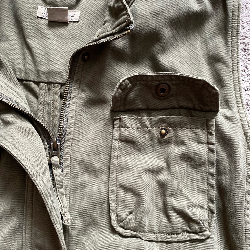 Lucky Brand Khaki Full Zip Utility Vest - Picture 3 of 6